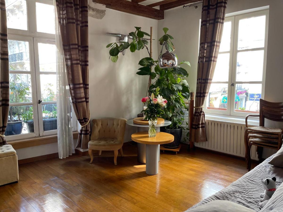 Quartier Montorgueil, Voie Pietonne, Dans Un Immeuble Du Xveme Apartment Paris Exterior photo